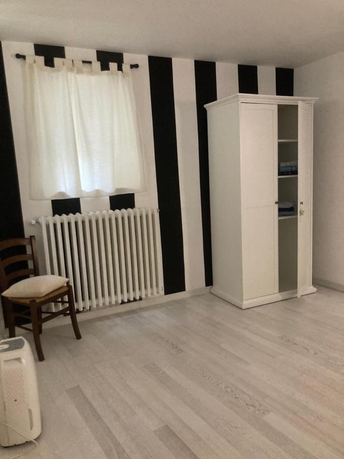 La Casa Di Noah Villa Venosa Bagian luar foto